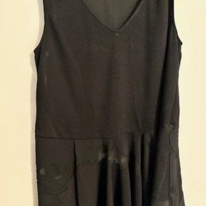 Women Top Black  size 6
